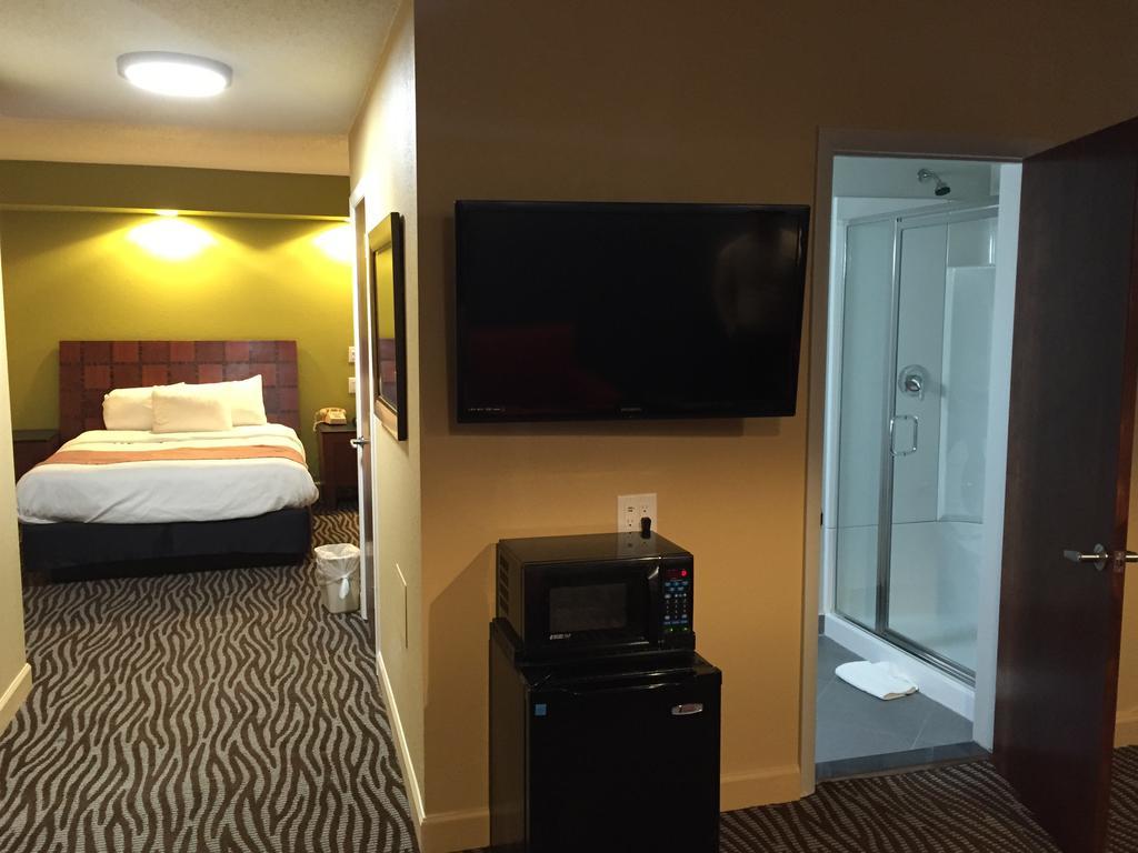 Excel Inn & Suites 夏律第镇 客房 照片